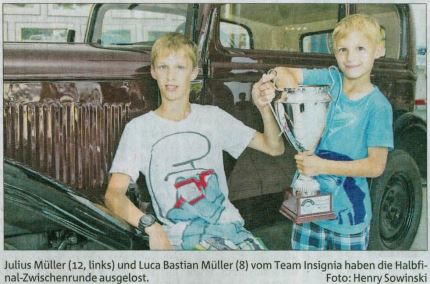 Julius Müller (12, links) und Luca Bastian Müller (8) vom Team Insignia haben die Halbfinal-Zwischenrunde ausgelost